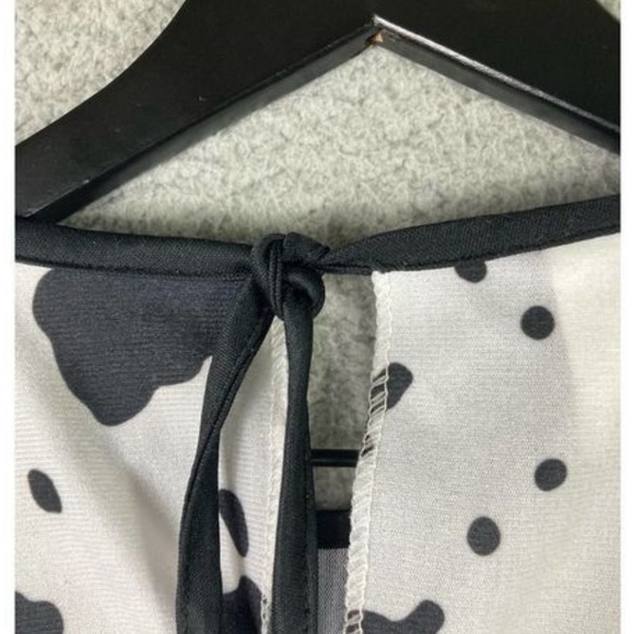 Reposhing this item I purchased.
Loved it, but was too small for me. - Picture 5 of 6